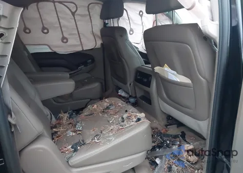 2015 Chevrolet Suburban 1500 Lt из США, поврежденный, VIN 1GNSCJKC7FR295980